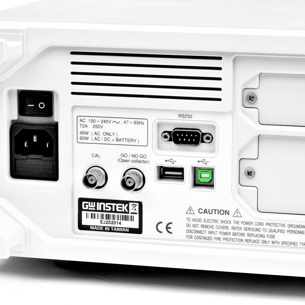 Rückseite eines Geräts mit Stromanschluss, RS232-Port, Schaltern und Warnhinweisen zur Spannungseinstellung und Vorsichtsmaßnahmen.
