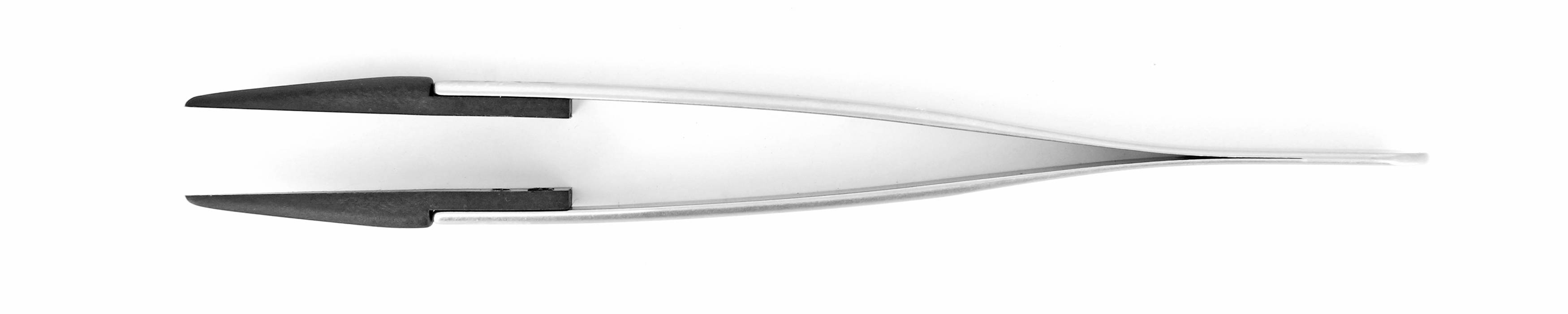 Eine weiße Küchenpinzette mit schwarzen Spitzen liegt horizontal. Ideal zum präzisen Greifen oder Wenden von Lebensmitteln.