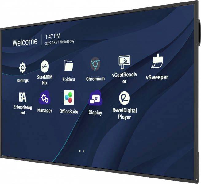 Monitor mit digitaler Benutzeroberfläche zeigt App-Symbole wie 'Einstellungen', 'Chromium' und 'Display'. Uhrzeit: 13:47. Datum: 31. August 2022.