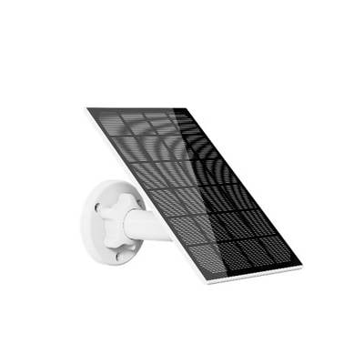 Eine schwarze Solarpanelle auf einem weißen Wandhalter, zur Nutzung von Sonnenenergie. Ideal für umweltfreundliche Anwendungen.