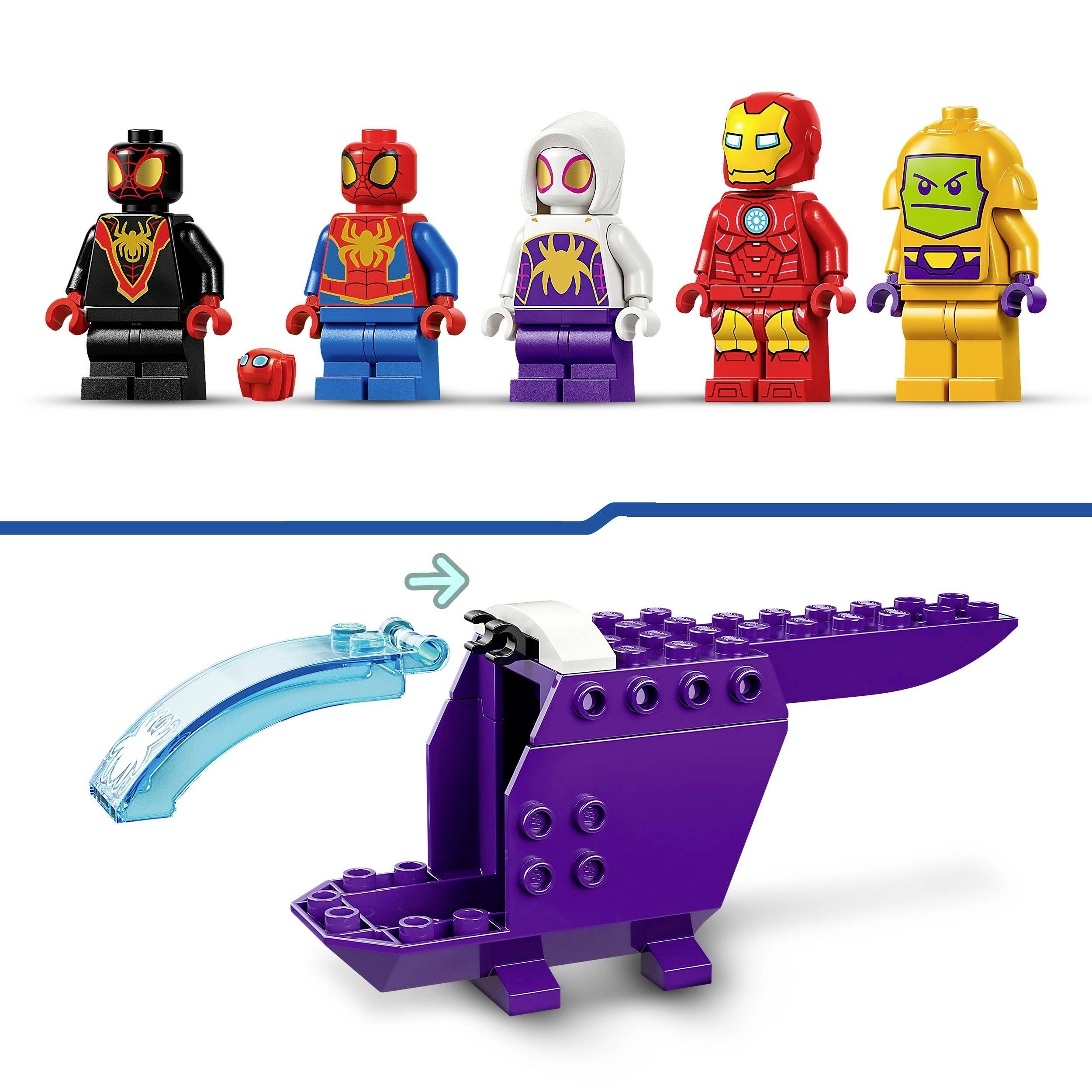 Fünf bunte Spielfiguren in Superheldenkostümen stehen nebeneinander, begleitet von violetten und blauen Bauelementen aus Plastik.