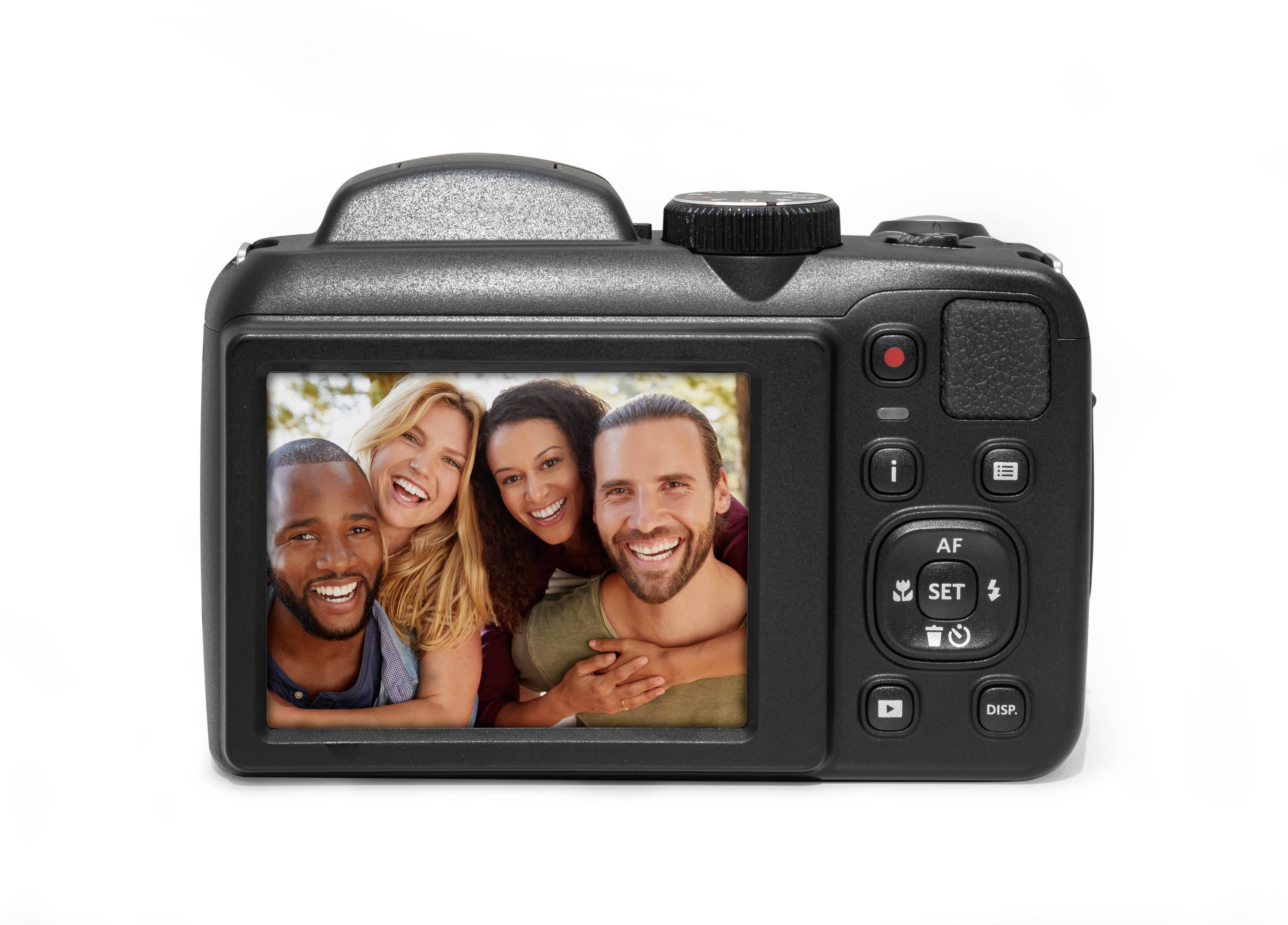 Eine Digitalkamera zeigt ein Display mit vier lachenden Personen, die nah zusammen sind.