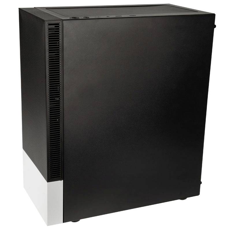 Schwarzes Computergehäuse mit glatter Oberfläche, seitlichen Lüftungsschlitzen und einem weißen Standfuß.