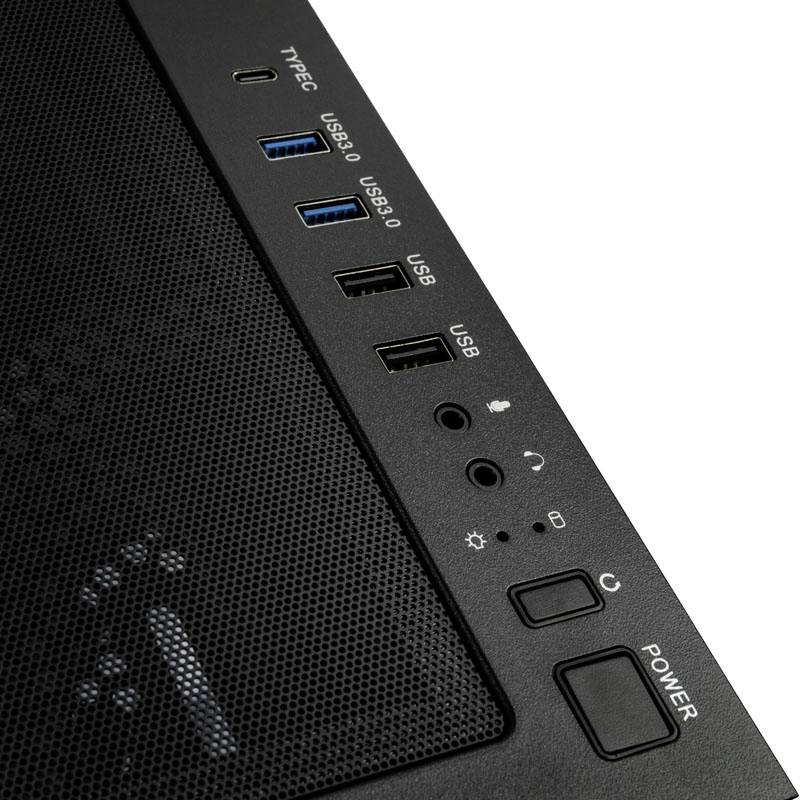 Gehäuseoberseite eines Computers mit zwei USB 3.0-, einem USB-C- und zwei USB 2.0-Anschlüssen, sowie Power-Taste und Audioanschlüssen.