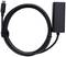 Ladekabel und Netzteil mit USB-C-Anschluss, schwarz, aufgerollt, mit Klettverschluss gesichert.