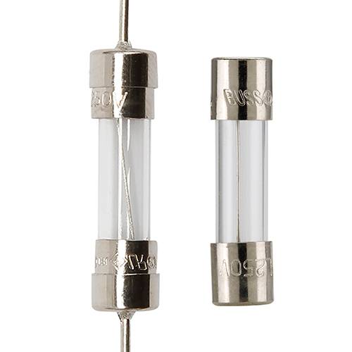 Zwei Glassicherungen, eine mit Drähten an den Enden, die andere ohne. Beide haben einen Metallmantel mit der Aufschrift '250V'.