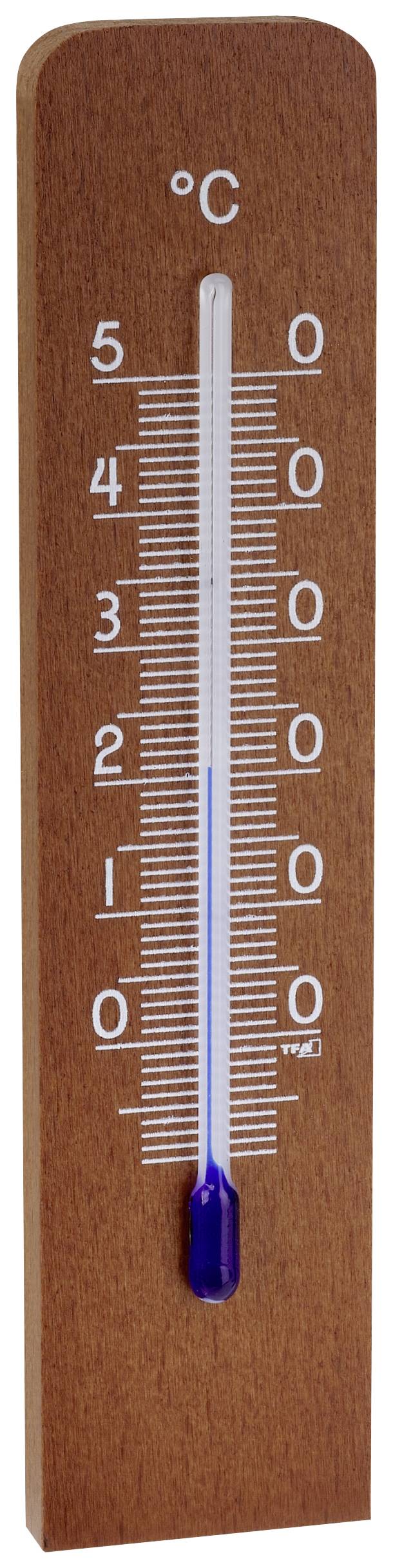 Ein Holzwandthermometer zeigt etwa 4 Grad Celsius.