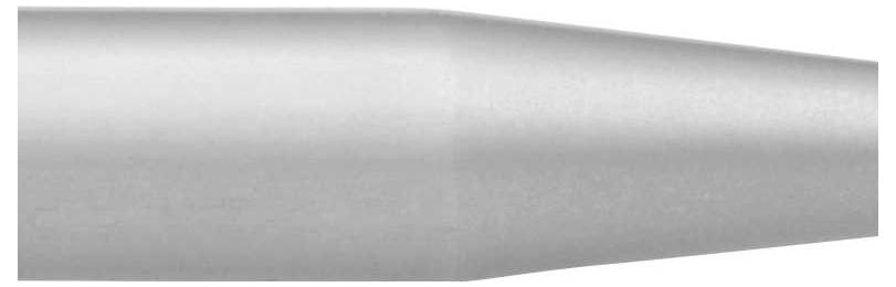 Spitze eines silbernen Stiftes oder Werkzeugs, seitlich abgebildet, mit glatter, konischer Form.