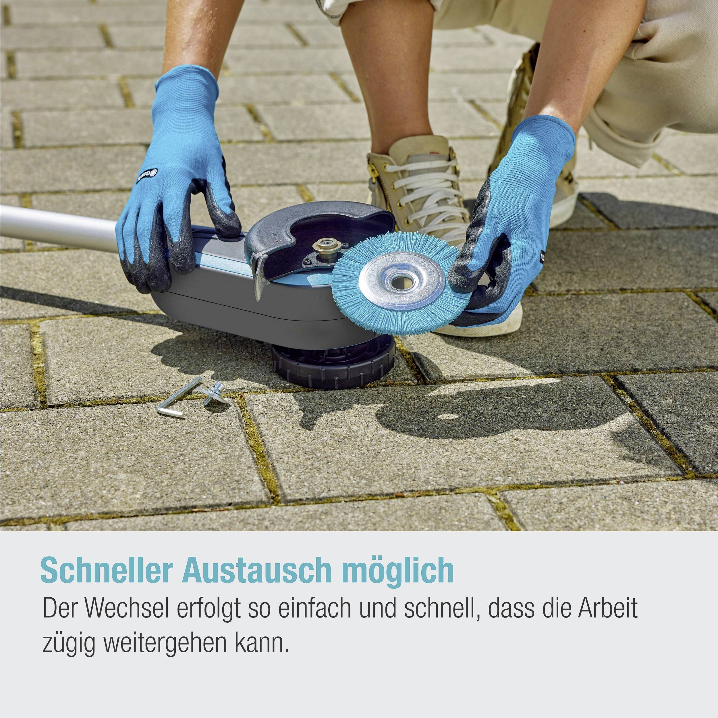 'Eine Person wechselt die Scheibe eines Winkelschleifers. Darunter steht: Schneller Austausch möglich.'