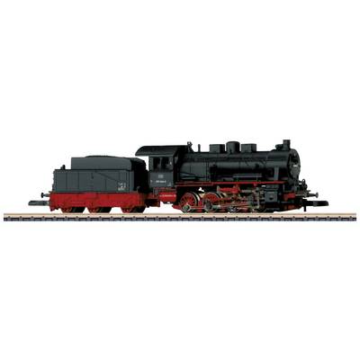 Modelleisenbahn-Lokomotive auf Schienen, schwarz und rot, seitliche Ansicht, zeigt Dampflokomotive mit detaillierten Rädern und Kessel.