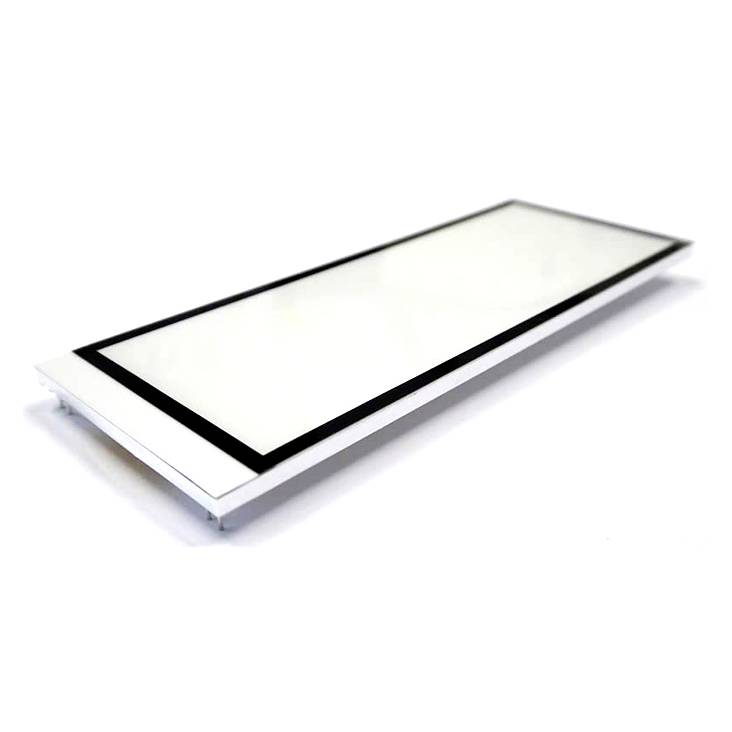 Flacher, rechteckiger LED-Panel in Weiß, zur Deckenmontage, geeignet für moderne Innenbeleuchtung.