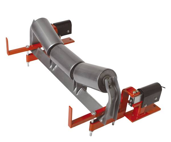 Ein Förderband-Anschlag mit rotierenden Rollen zur Unterstützung des Materials auf dem Band. An beiden Enden sind Sensoren angebracht.