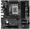 Mainboard in Schwarz mit mehreren Steckplätzen für RAM, Prozessor und Erweiterungskarten. Markierungen zeigen Anschlüsse.