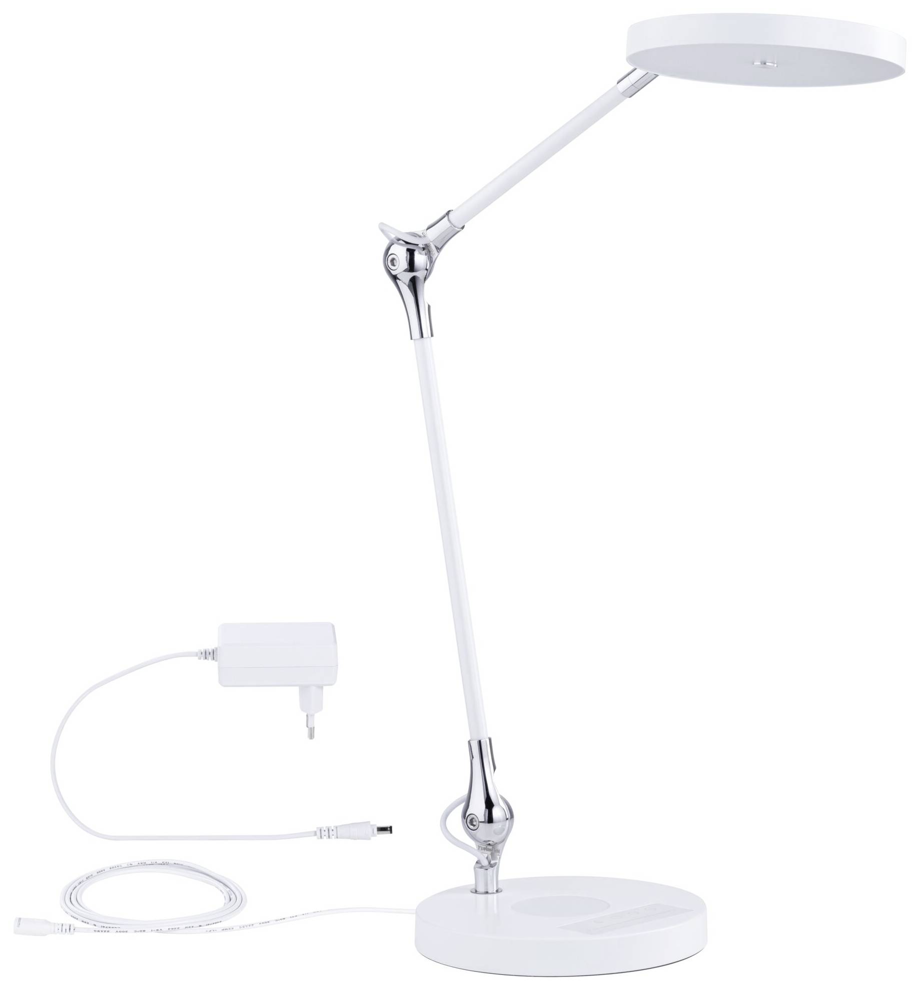 Weiße Tischlampe mit langem, verstellbarem Arm und rundem Lampenkopf, daneben ein Netzteil mit Kabel. Ideal für Schreibtischarbeiten.