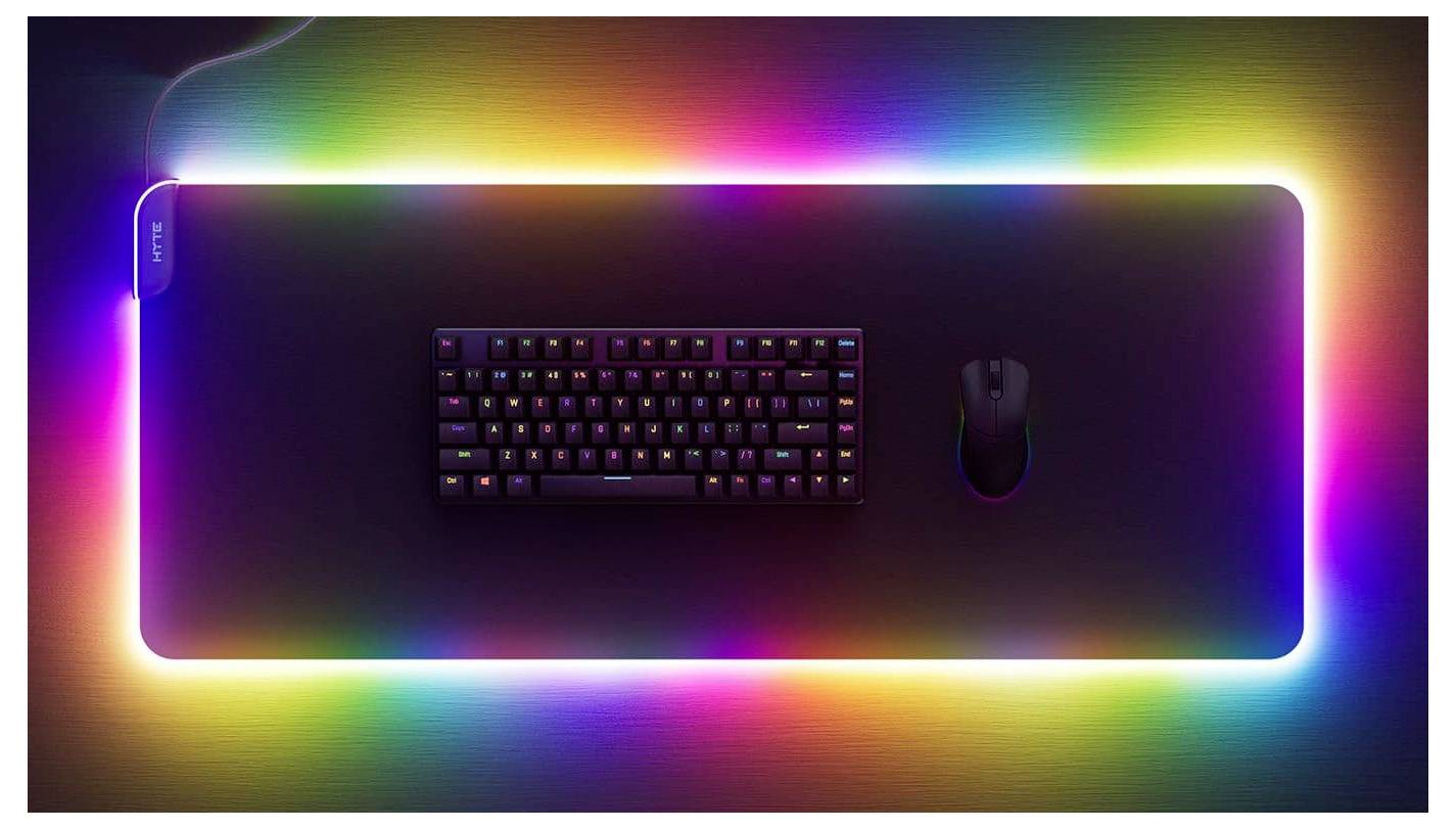 HYTE Hyte CNVS Intense Play Mat qRGB Gaming Mauspad - schwarz Gaming-Mauspad Schwarz-1