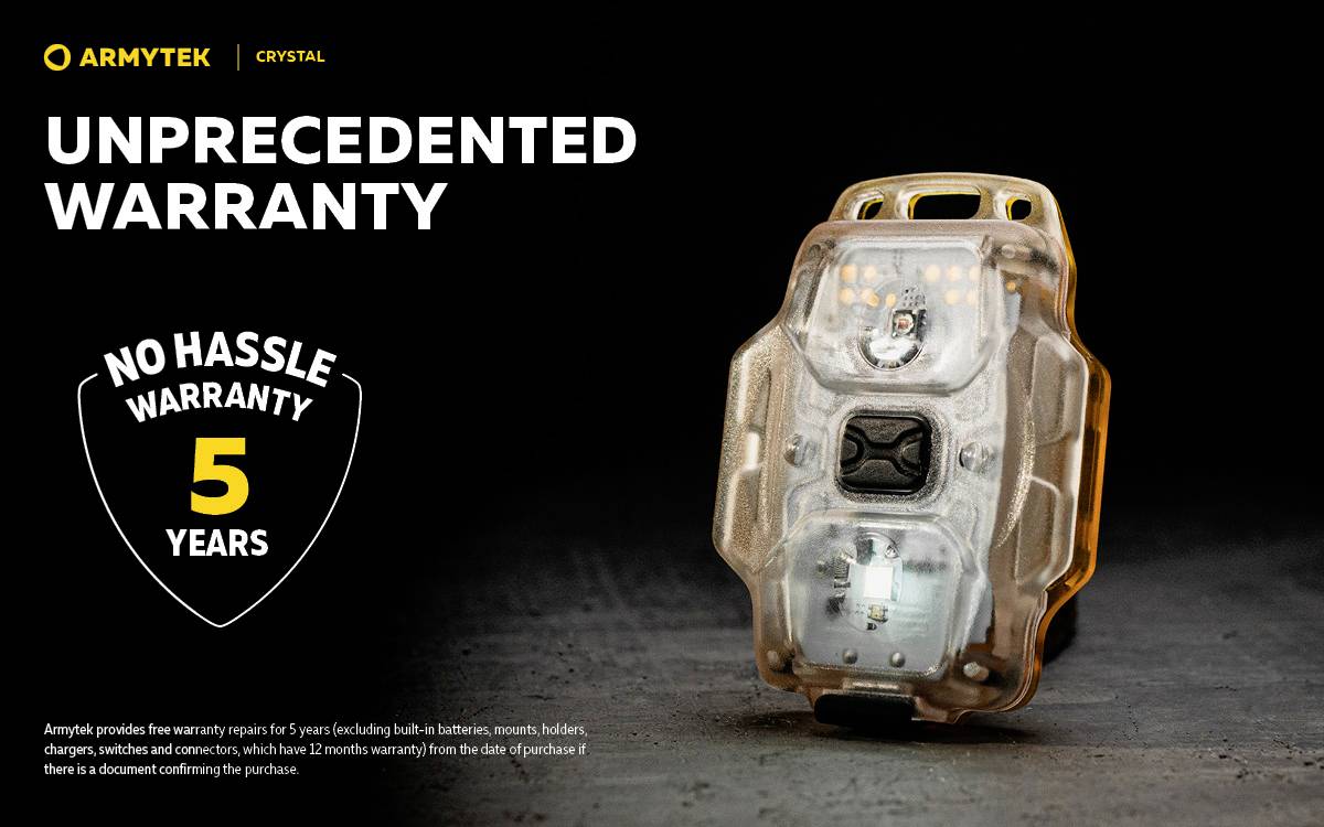 Armyman Leuchte mit 5 Jahren Garantie, hervorgehoben durch ein Schild mit der Aufschrift 'No Hassle Warranty 5 Years'.