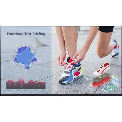 Eine Person schnürt bunte Sportschuhe. Links ein Radar- und Liniendiagramm mit dem Titel 'Functional Test Briefing', zeigt Leistungsdaten.