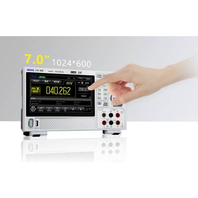 Eine Hand bedient ein digitales Multimeter mit einem 7-Zoll-Display (1024*600 Auflösung), das '040.262 mV' anzeigt.