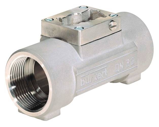 Ein Metalldurchflussmesser mit der Aufschrift 'bürkert DN 32'.