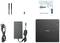 ZOTAC ZBOX Mini-PC-Set mit Netzadapter, zwei Antennen, einem USB-Empfänger und einer Schnellstartanleitung.