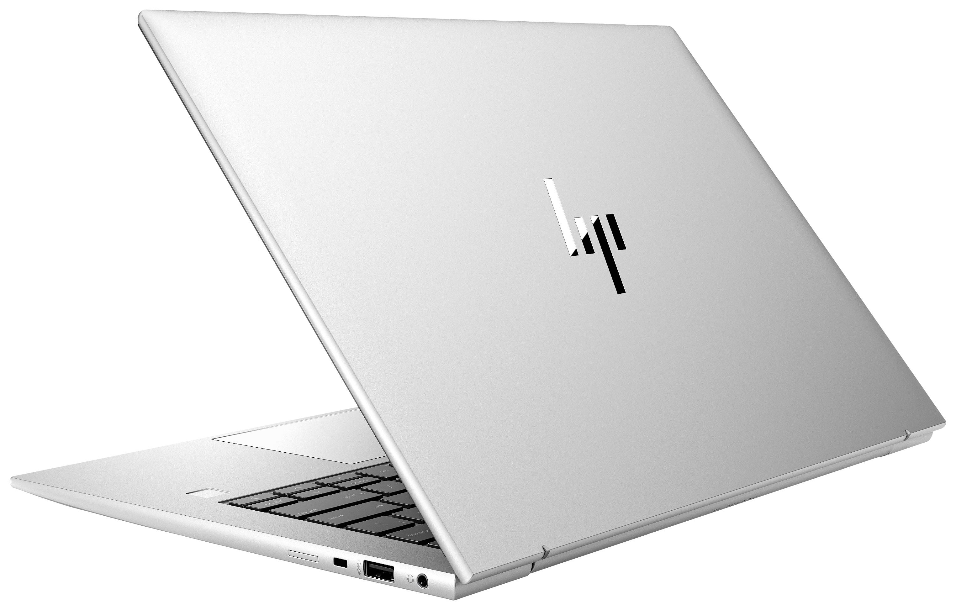 Silberner Laptop mit teilweise geschlossenem Deckel, zeigt das HP-Logo. Deutliche Sicht auf die Tastatur und seitliche Anschlüsse.