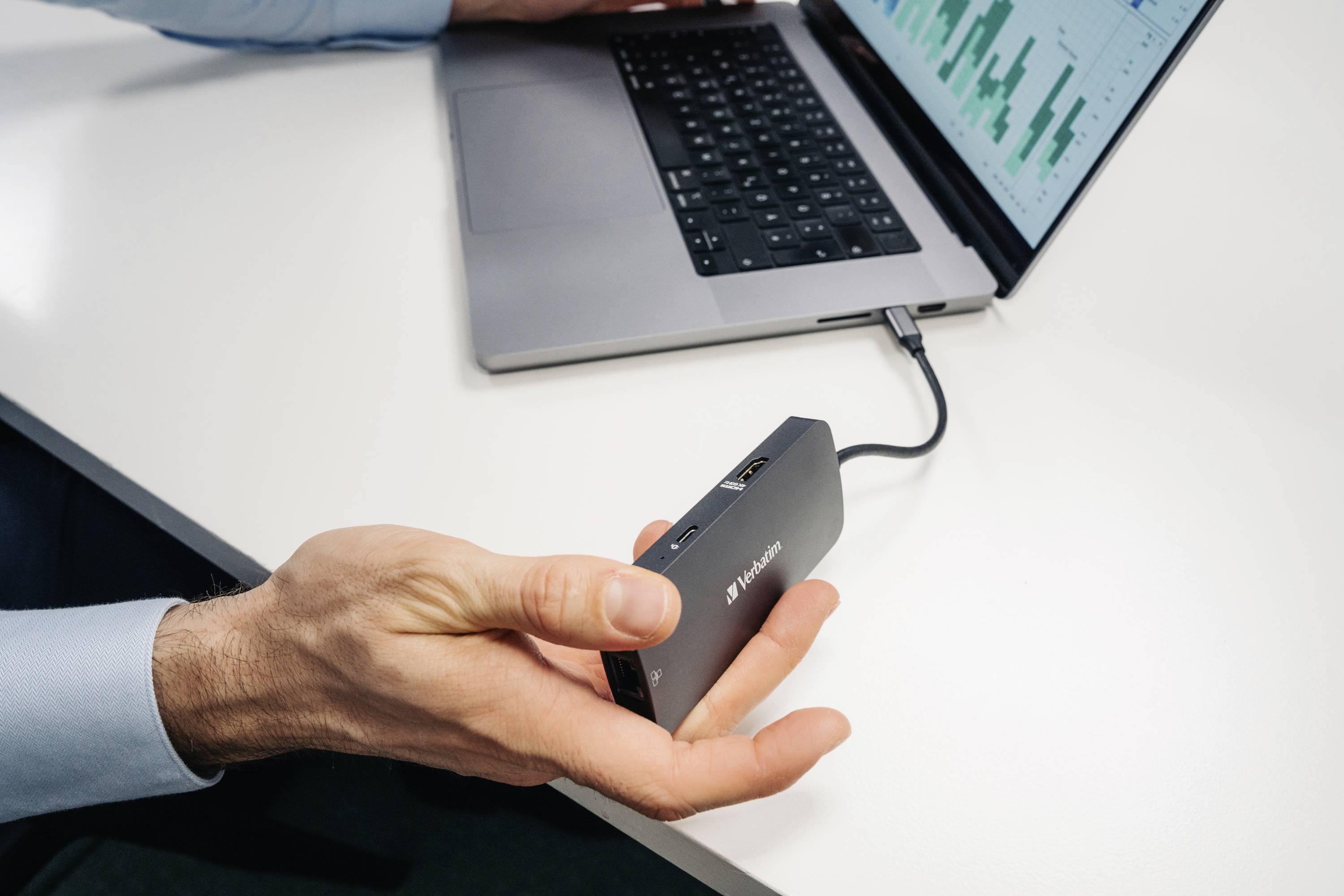 Verbatim CMH 05 - Hub - 1 x HDMI + 1 x USB-C (Spannungsversorgung)-12