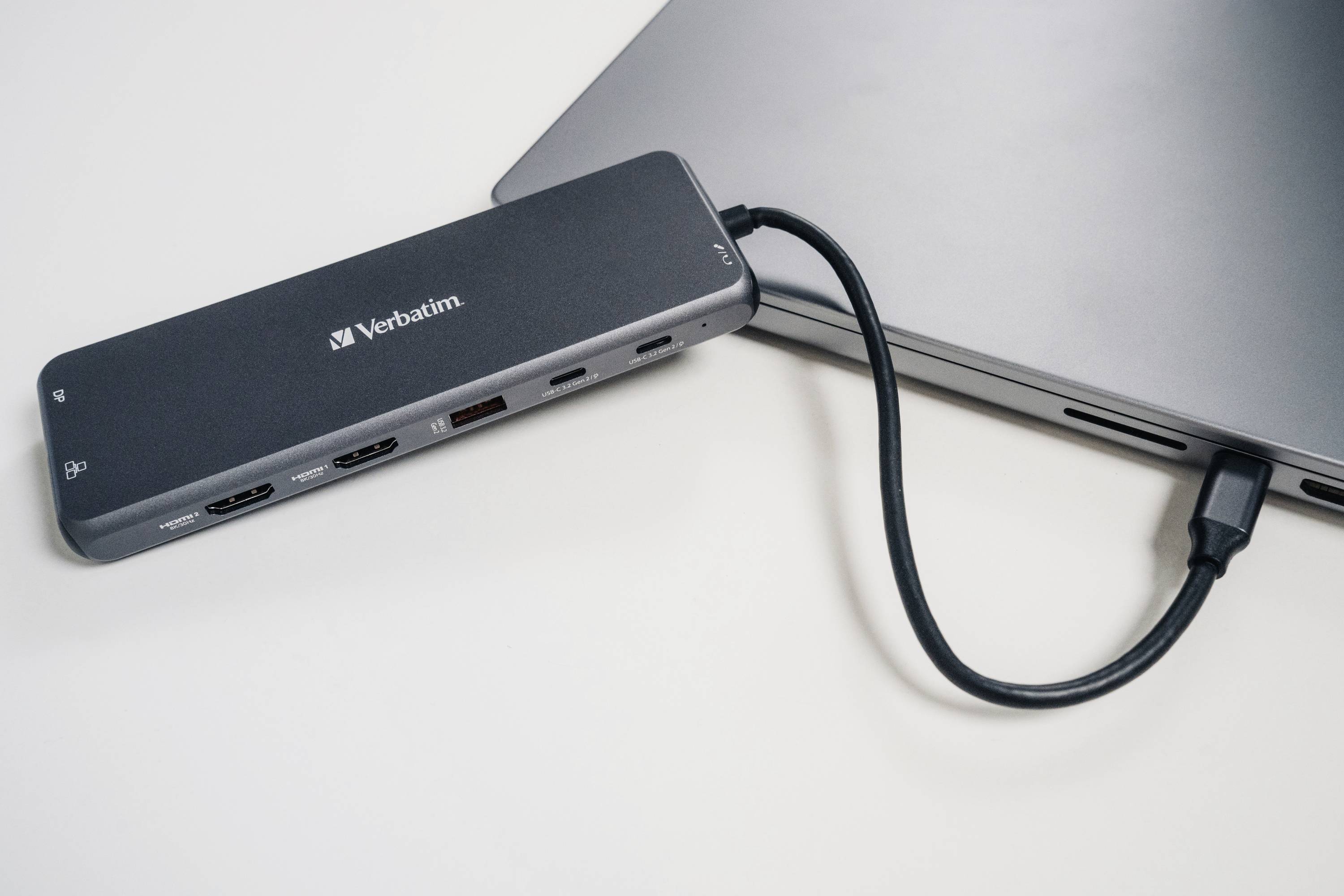 Verbatim CMH 13 - Hub - 2 x HDMI + 2 x USB-C (Spannungsversorgung)-9