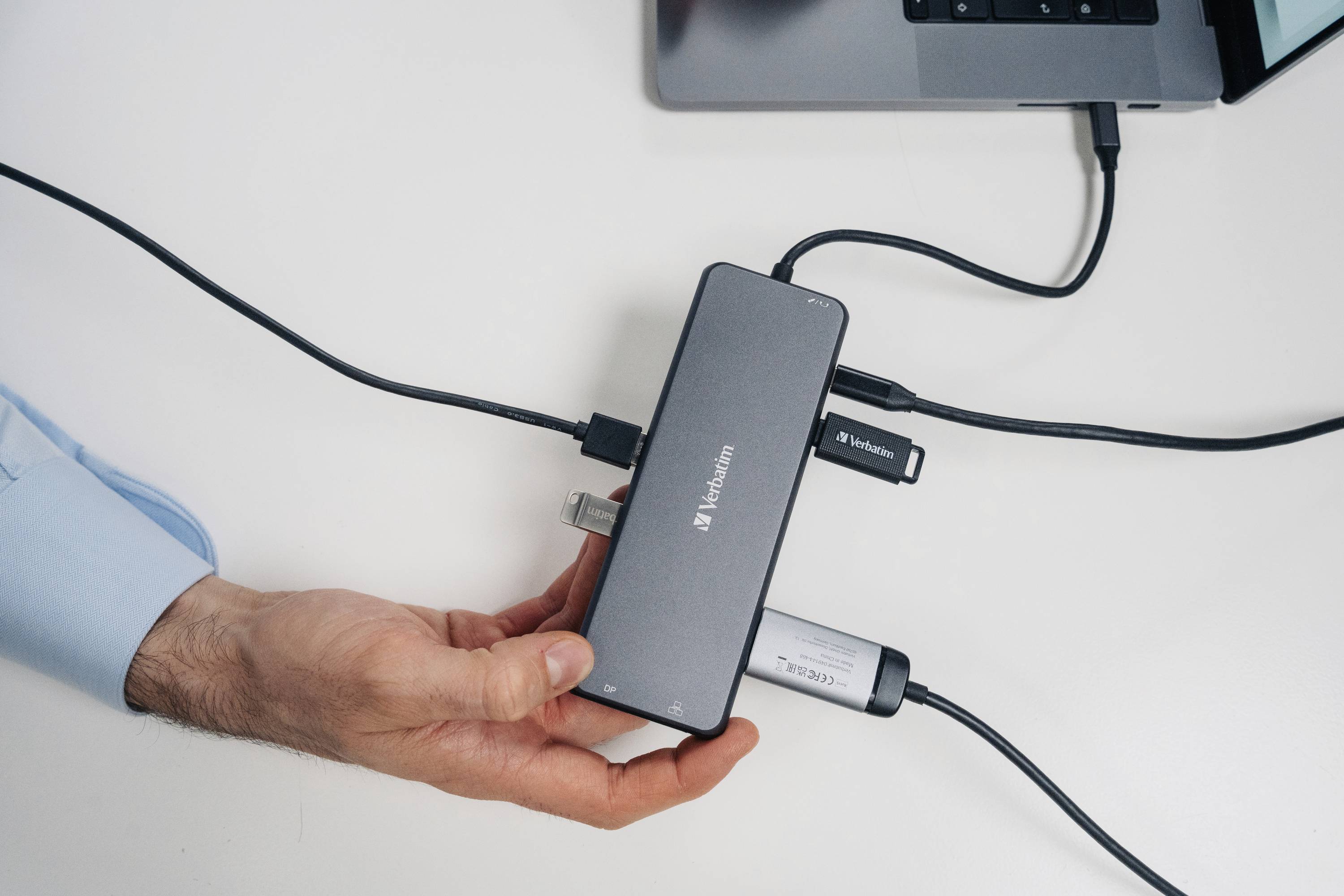 Verbatim CMH 13 - Hub - 2 x HDMI + 2 x USB-C (Spannungsversorgung)-13