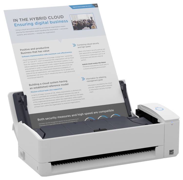 Ein Dokumentenscanner scannt ein Papier mit dem Titel „In der Hybrid Cloud: Sicherung digitaler Geschäftsmodelle" mit Text über Cloud-Sicherheit und Geschäftsmodelle.