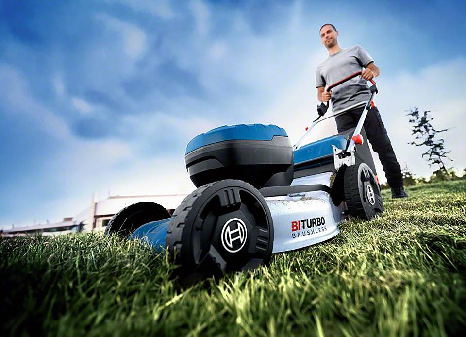 Anwendungsbild: Akku-Rasenmäher GRA 18V2-46