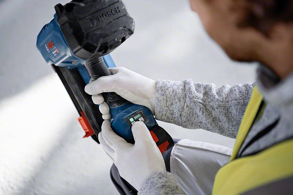 Bosch Professional GNB 18V-38 06019L7002 Akku-Nagler inkl. Koffer, inkl. Akku, inkl. Ladegerät-3