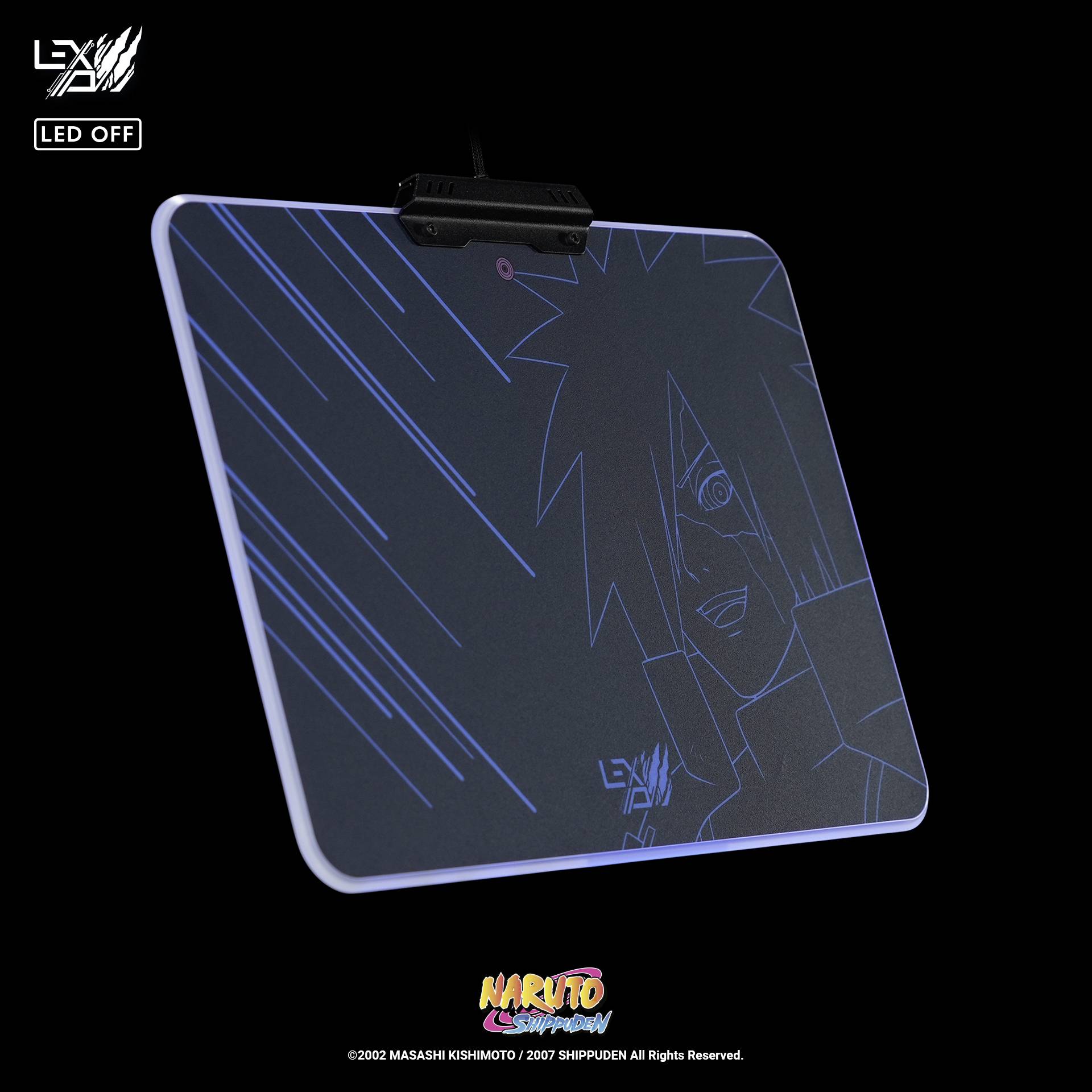 Ein Mauspad mit blauem LED-Rand und einem gedruckten Manga-Charakter. Schalter zum Ein- und Ausschalten der Beleuchtung oben.