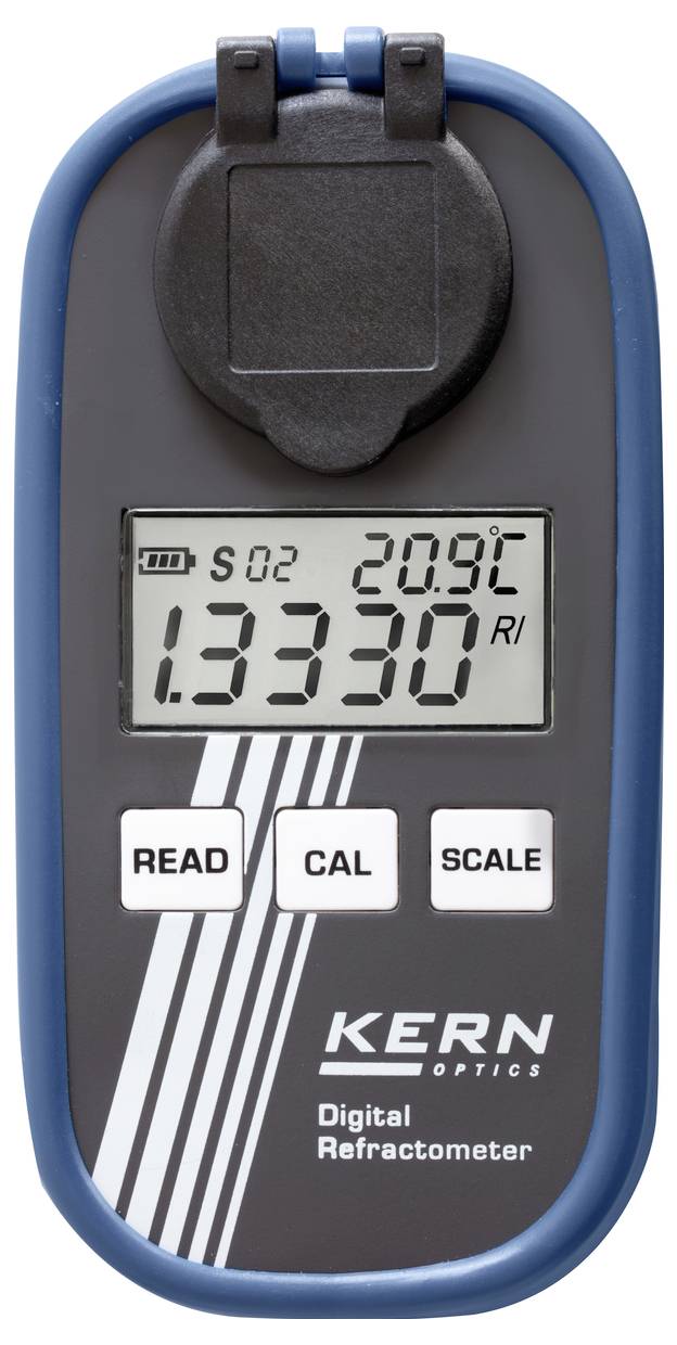 Ein digitales Refraktometer zeigt den Wert 1.3330 RI bei 20,9°C an. Funktionen 'READ', 'CAL' und 'SCALE' sind sichtbar.