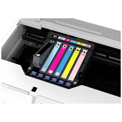 Ein Drucker mit geöffneter Abdeckung zeigt sechs Tintenpatronen in den Farben Schwarz, Blau, Magenta, Gelb und zwei weitere.