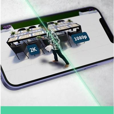 Ein Smartphone zeigt eine Mischung aus 2K und 1080p Auflösung. Links in 2K sieht ein Tisch mit Details schärfer aus als rechts in 1080p.