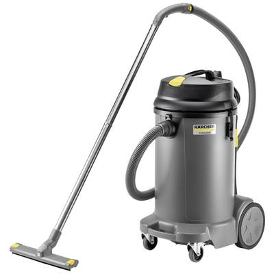 Industriesauger von Kärcher mit grauem Korpus und schwarzem Deckel, langem Saugrohr und Rädern zum einfachen Bewegen.