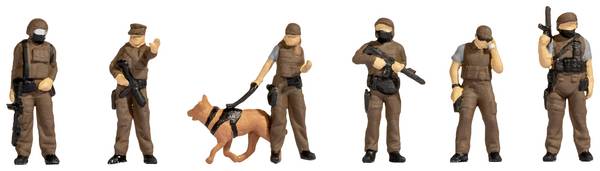 NOCH H0  Polizei Sodereinsatzkommando Bemalt, Stehend
