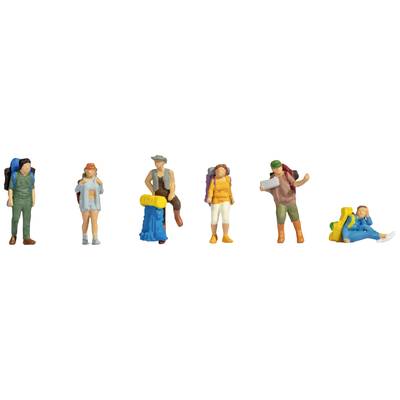 Sechs Miniaturfiguren beim Wandern mit Rucksäcken, in verschiedenen Posen und Bekleidungen, darunter eine mit Landkarte.