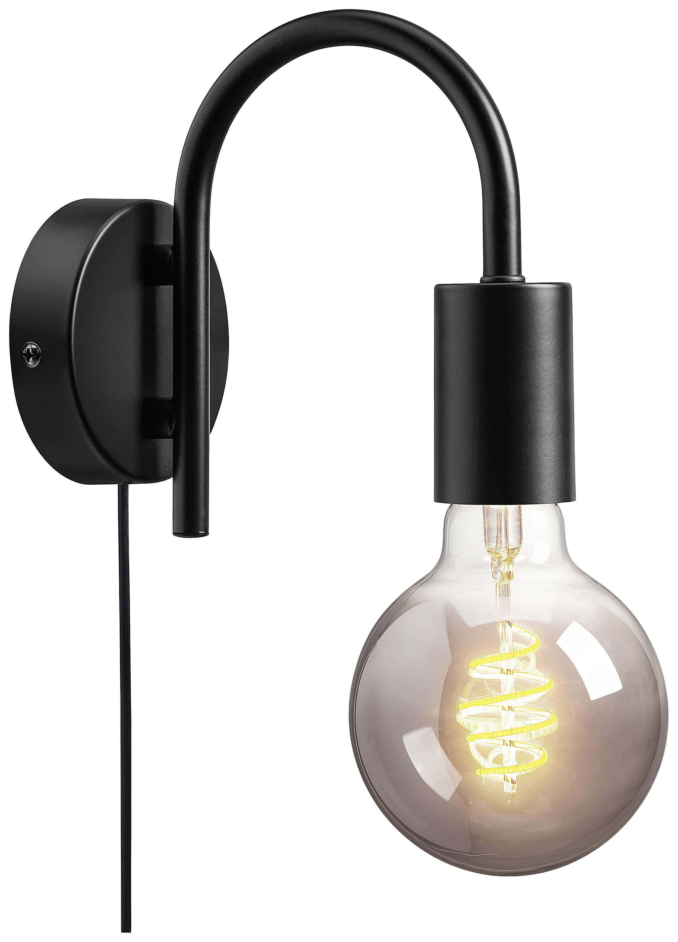 Schwarze Wandlampe mit gebogenem Arm, sichtbarer Glühfaden in einem klaren Glas-Leuchtmittel vor weißem Hintergrund.