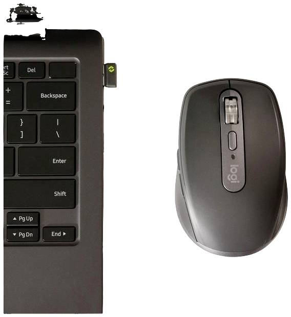 Tastatur und Maus-Set. Die Tastatur zeigt Tasten wie 'Enter', 'Shift' und 'Backspace', die Maus hat ein Scrollrad und ist dunkelgrau.