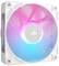 LED-Lüfter in Weiß mit RGB-Beleuchtung in Pink und Blau. Markenlogo in der Mitte. Eingebaut zur Kühlung in Computern.