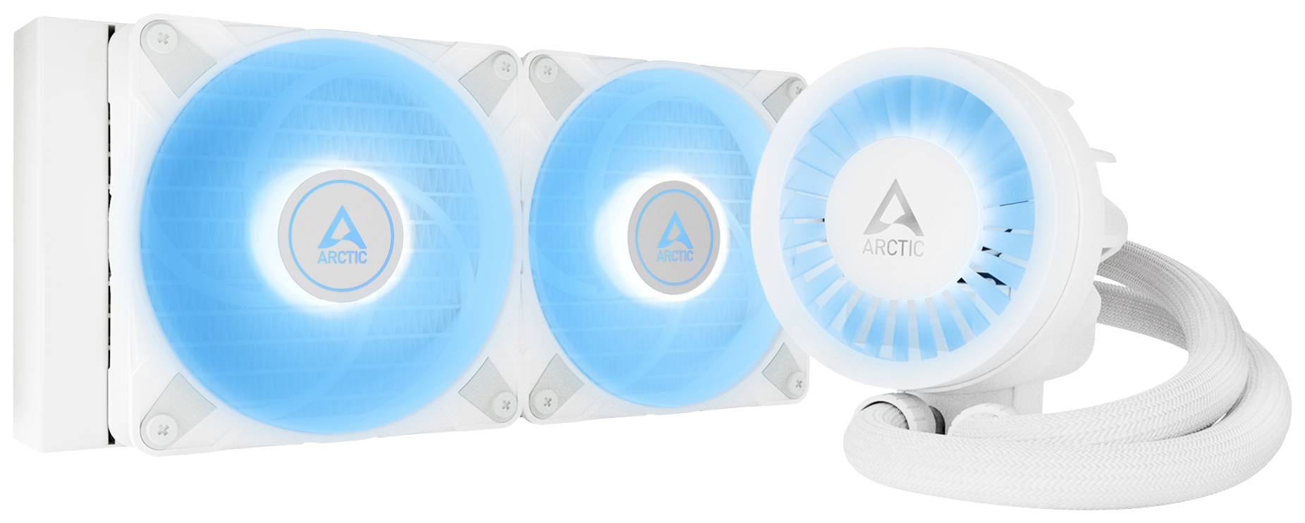 Zwei blaue Ventilatoren und eine runde Pumpe sind Teil eines Kühlsystems. Die Komponenten sind weiß und tragen das Logo 'ARCTIC'.