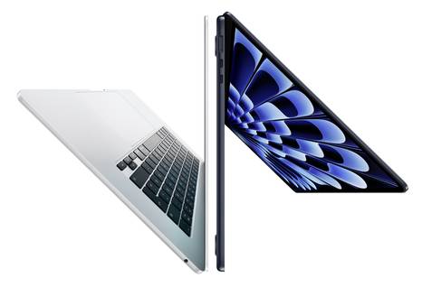 Offene Apple MacBook Air 15 mit schlankem Profil und leuchtendem Bildschirm.
