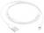 Weißes USB-Ladekabel mit USB-Anschluss an einem Ende und einem Lightning-Anschluss am anderen Ende.