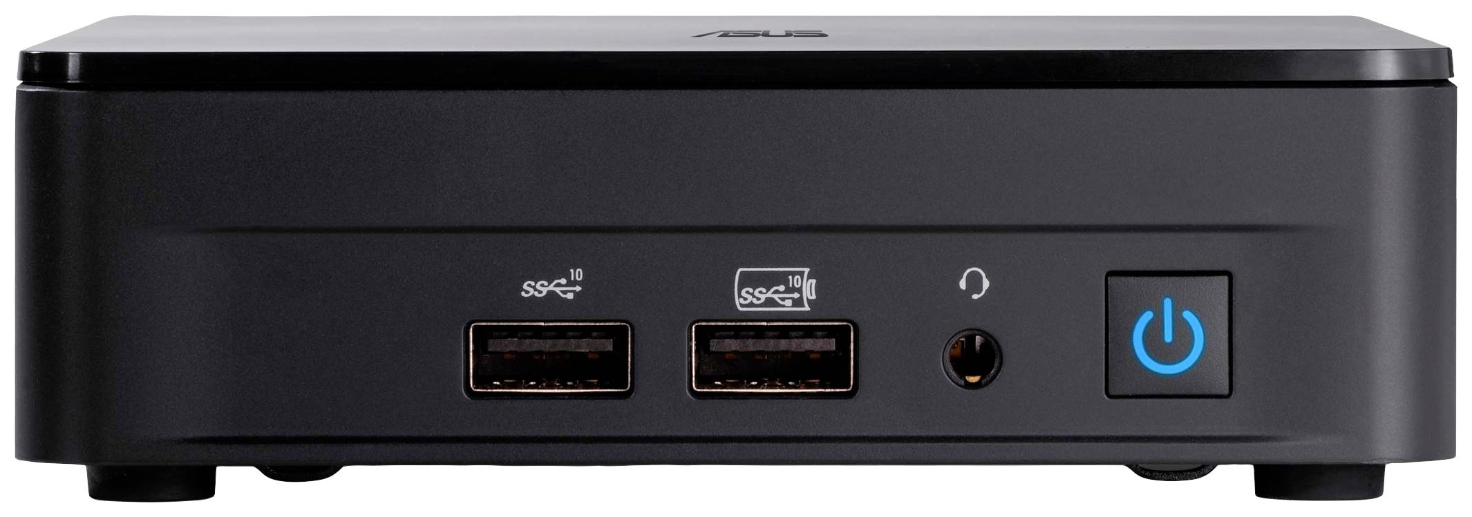 Ein schwarzer Mini-PC mit zwei USB-Anschlüssen, Kopfhörerbuchse und einem blauen Power-Button an der Vorderseite.