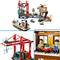 LEGO-Set mit Hafenkran, Schiff und Kontrollraum. Figuren beladen Container und sitzen im Bürozimmer. Enthält Minifiguren und Zubehör.