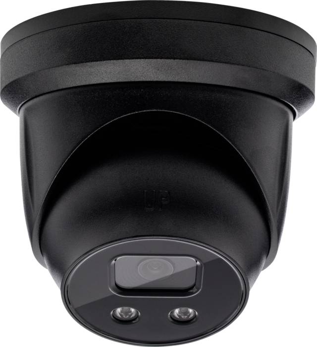 Schwarze Überwachungskamera an der Decke montiert, Objektiv und zwei Infrarot-LEDs sichtbar.