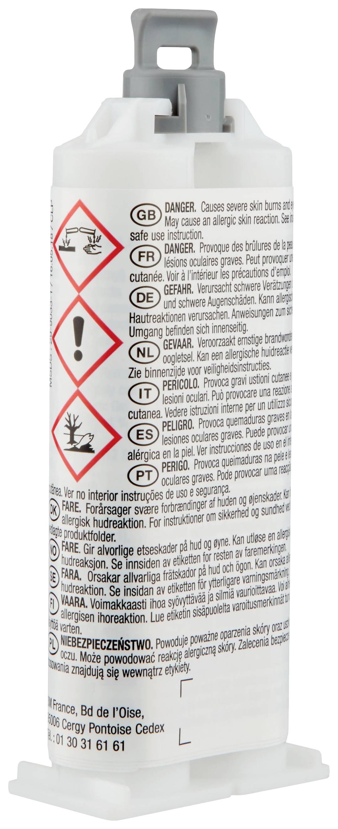 Eine Flasche mit Warnsymbolen für Gefahrstoffe, wie Hautreizungen und Umweltschäden. Mehrsprachige Warnhinweise und Sicherheitshinweise.