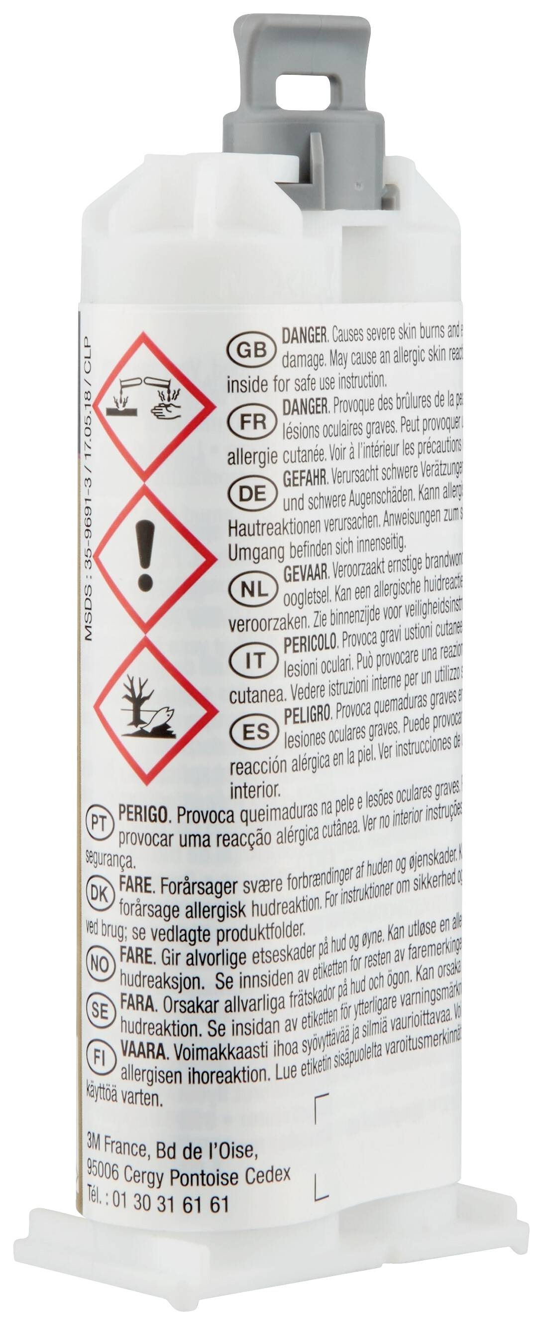Kunststoffflasche mit Warnhinweisen in mehreren Sprachen, darunter Gefahr durch Hautreizungen und schädlich für Wasserorganismen.