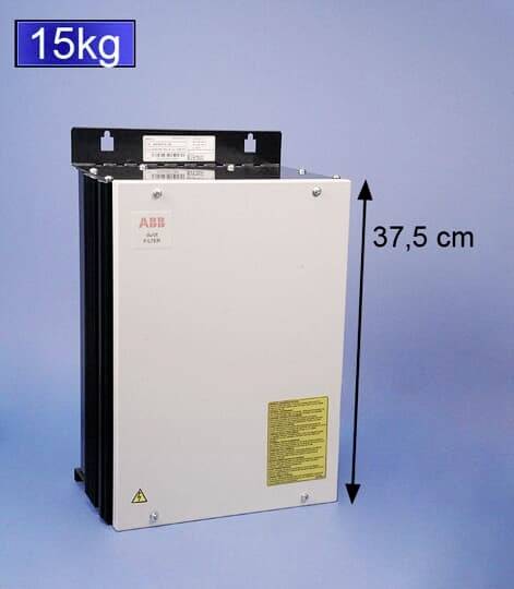 Ein elektrisches Bauteil mit den Maßen 37,5 cm Höhe, Gewicht 15 kg. Es hat ein weißes Gehäuse mit schwarzen Seiten und Sicherheitskennzeichnungen.
